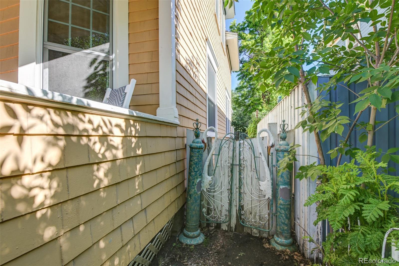 MLS Image #7 for 312 e caramillo street,colorado springs, Colorado