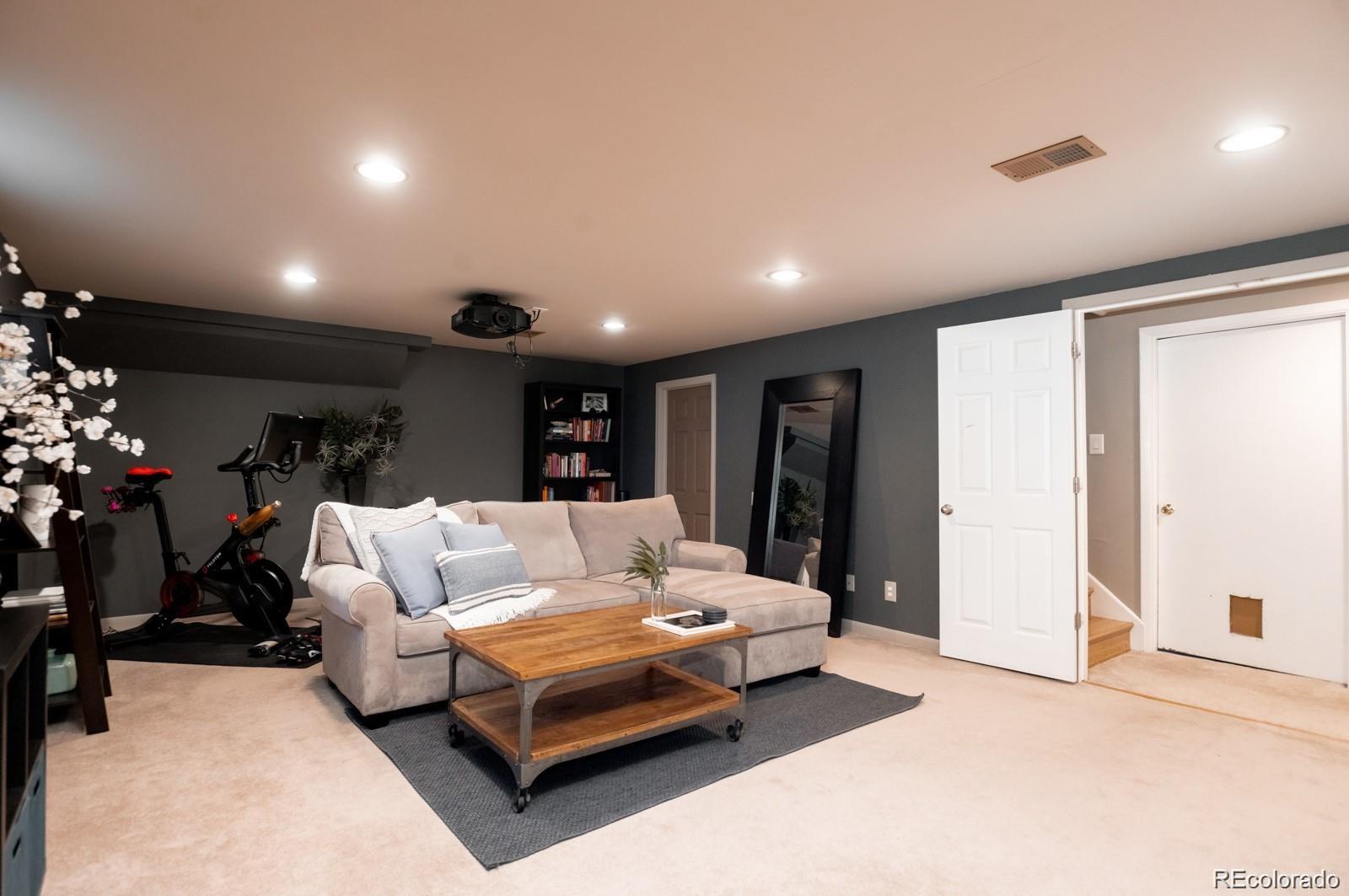 MLS Image #19 for 3004 s niagara way,denver, Colorado