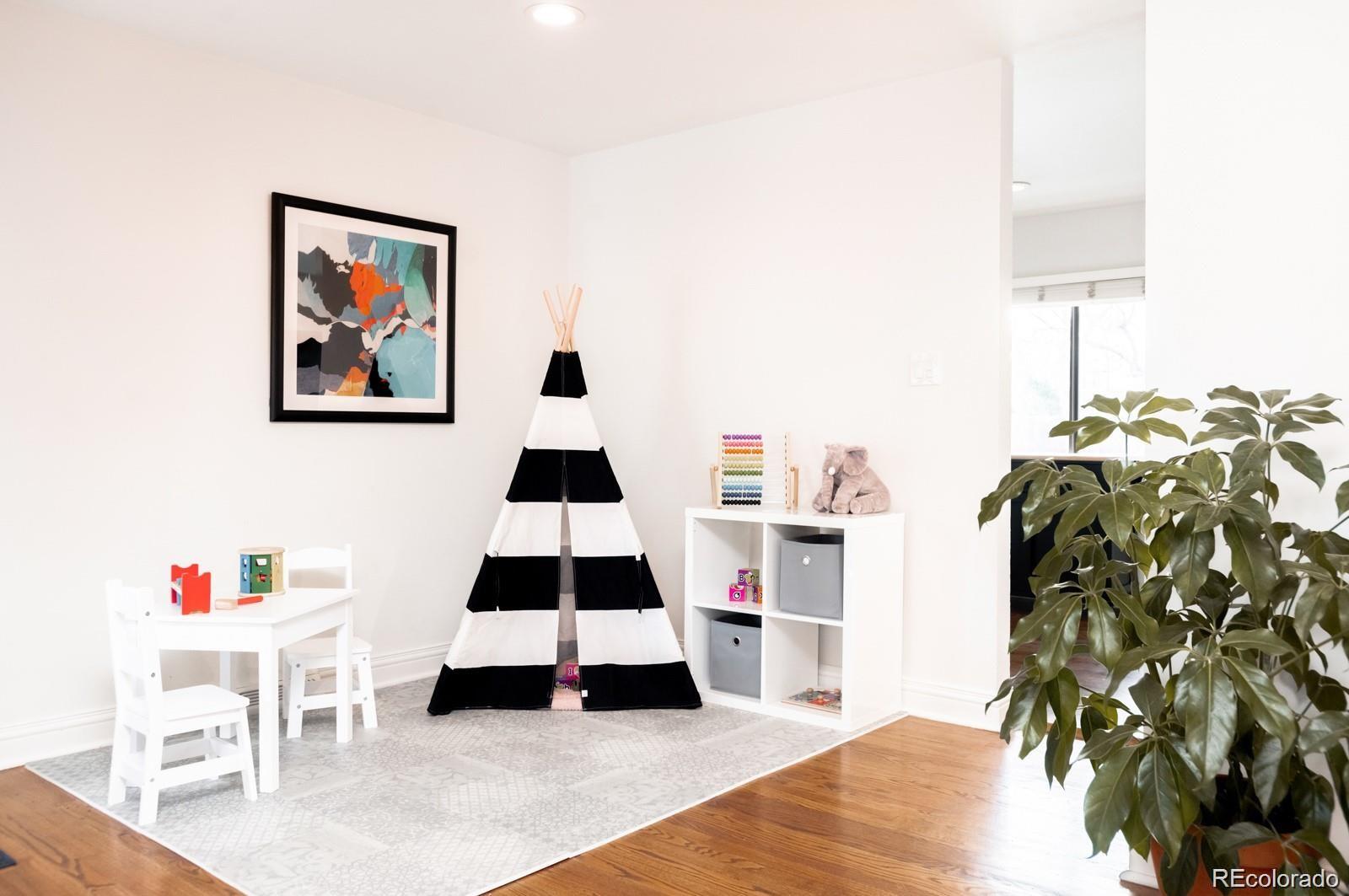 MLS Image #6 for 3004 s niagara way,denver, Colorado
