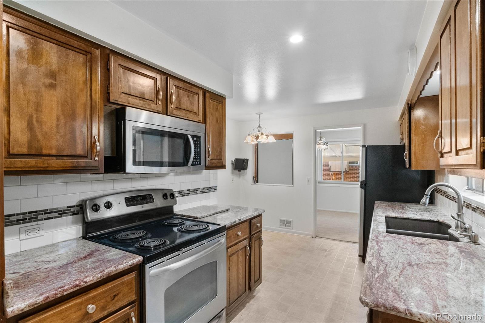 MLS Image #13 for 1637 s stuart street,denver, Colorado