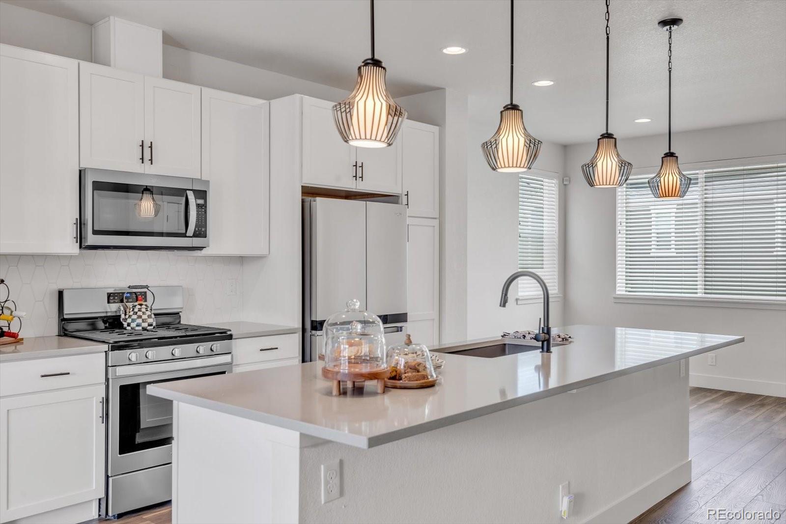 MLS Image #10 for 2108  alcott way,broomfield, Colorado