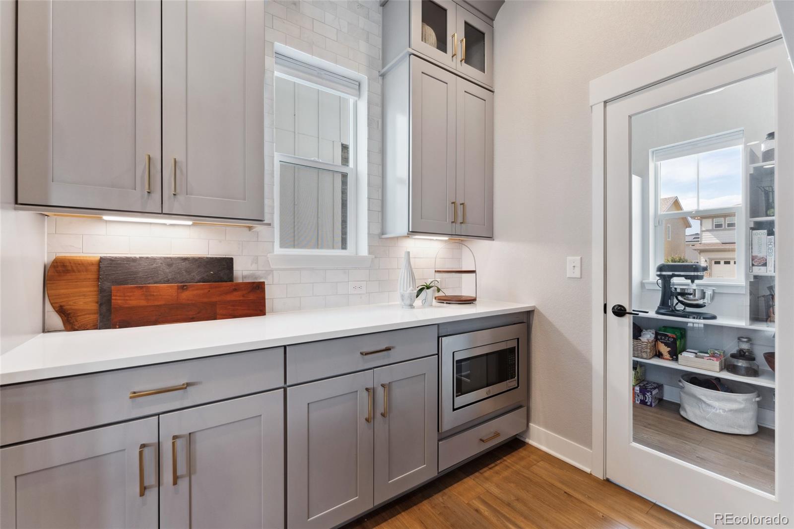 MLS Image #14 for 20998 e 60th place,aurora, Colorado