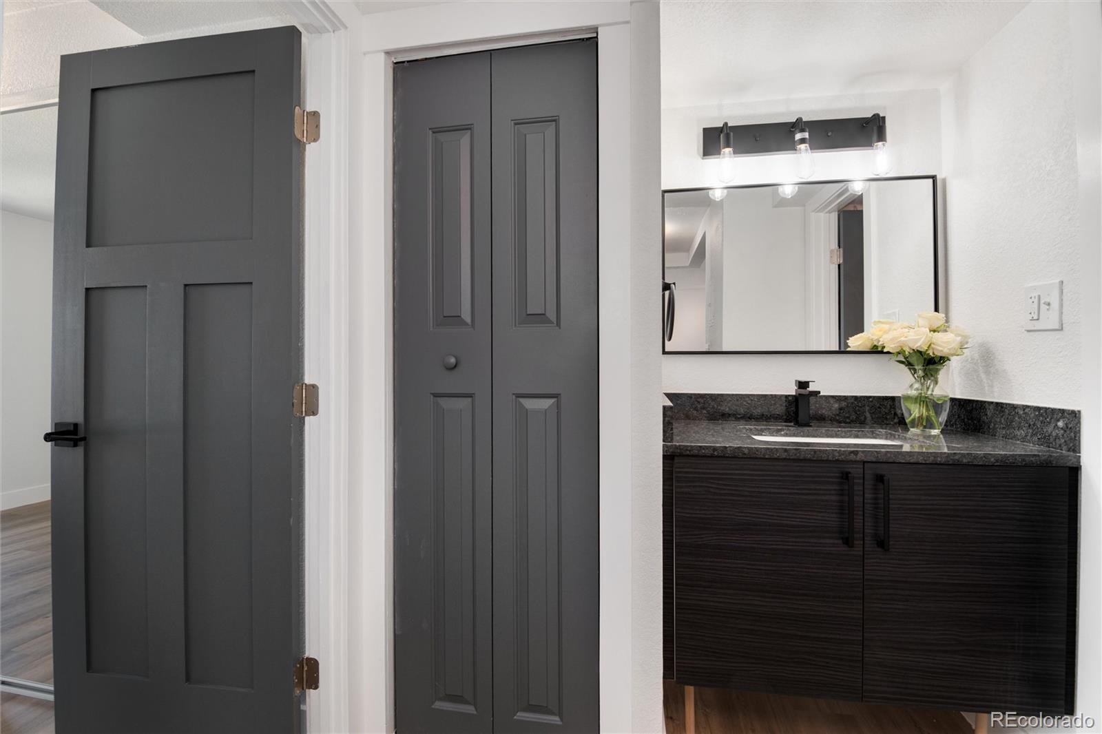 MLS Image #15 for 2  adams street,denver, Colorado