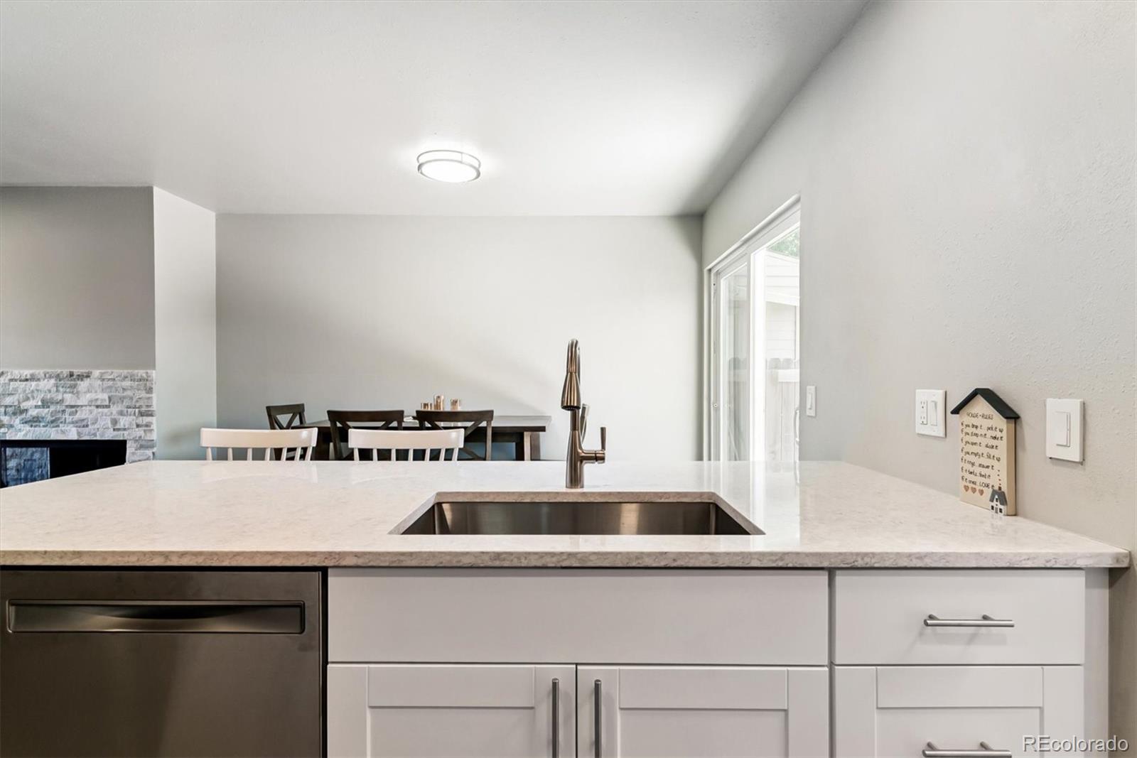 MLS Image #4 for 1927 s peoria street,aurora, Colorado