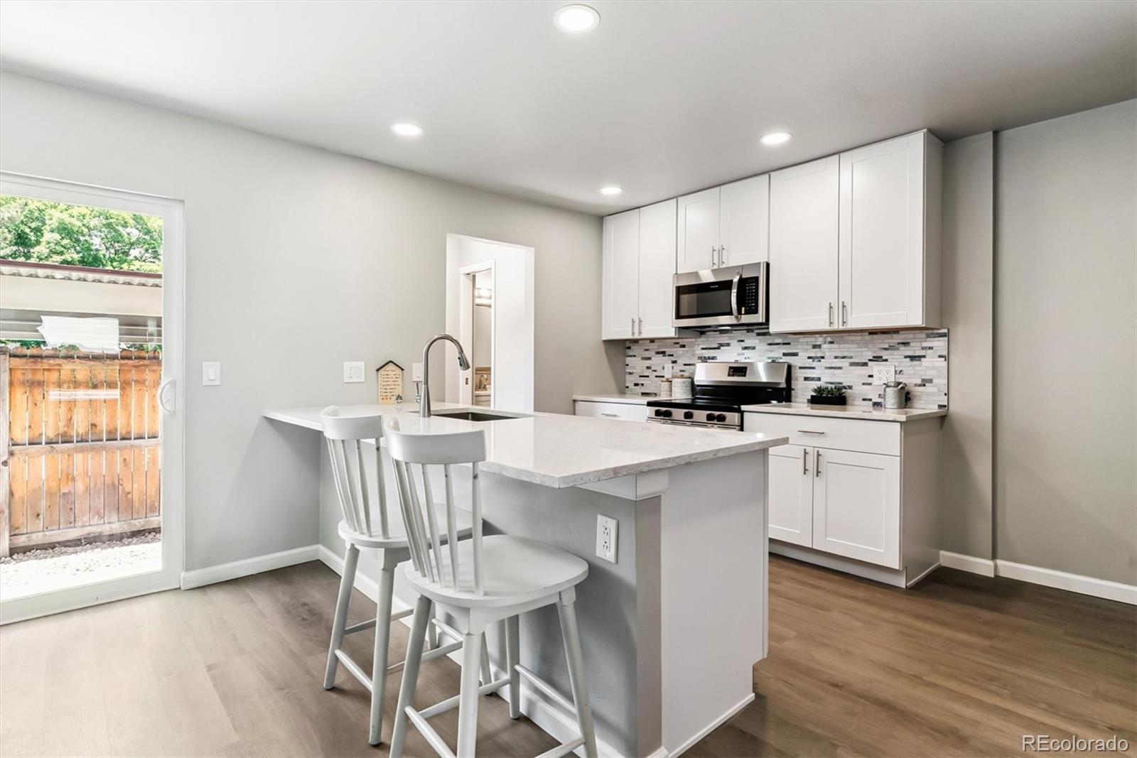 MLS Image #6 for 1927 s peoria street,aurora, Colorado