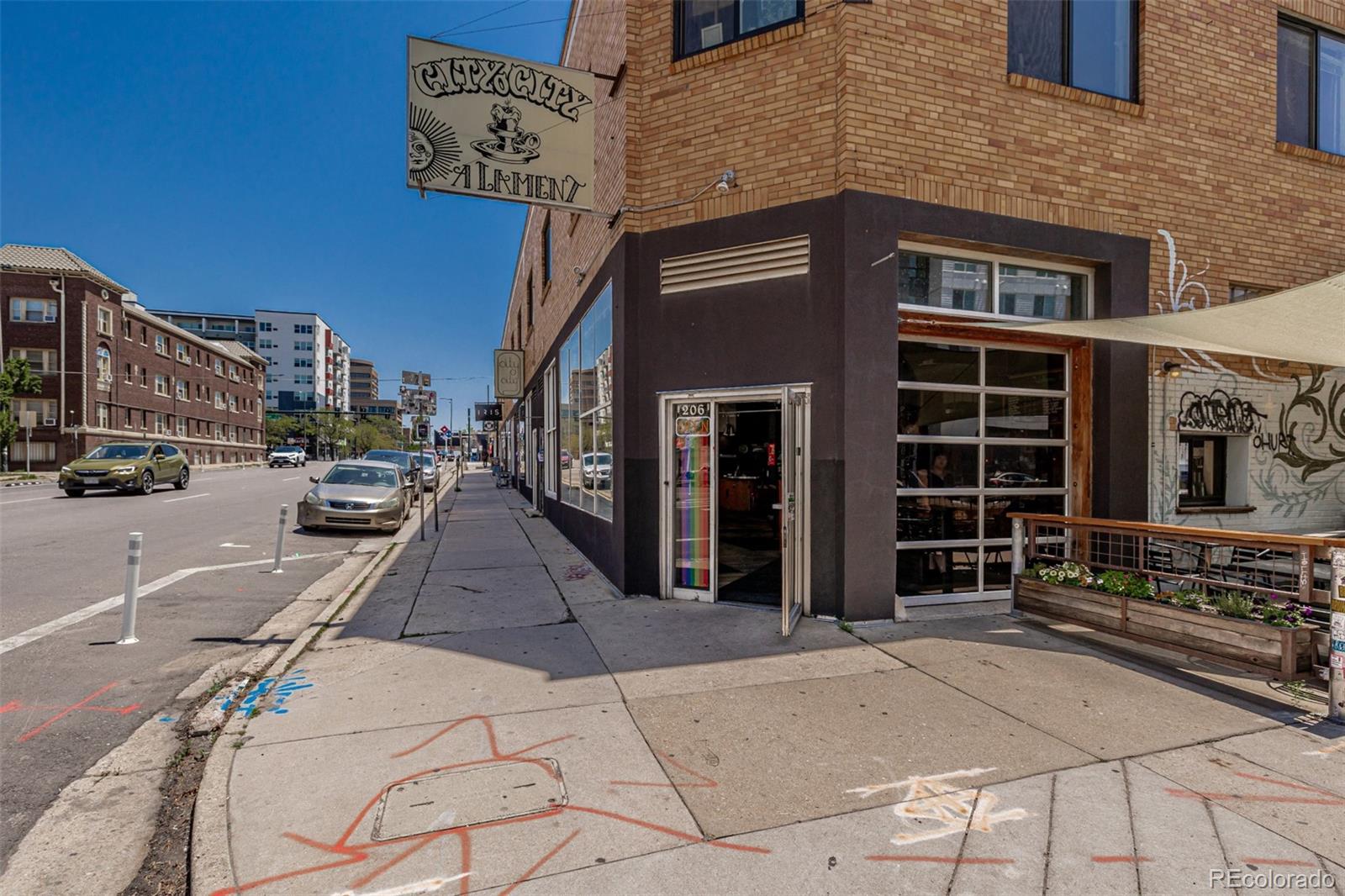 MLS Image #23 for 1390 n emerson street 101,denver, Colorado