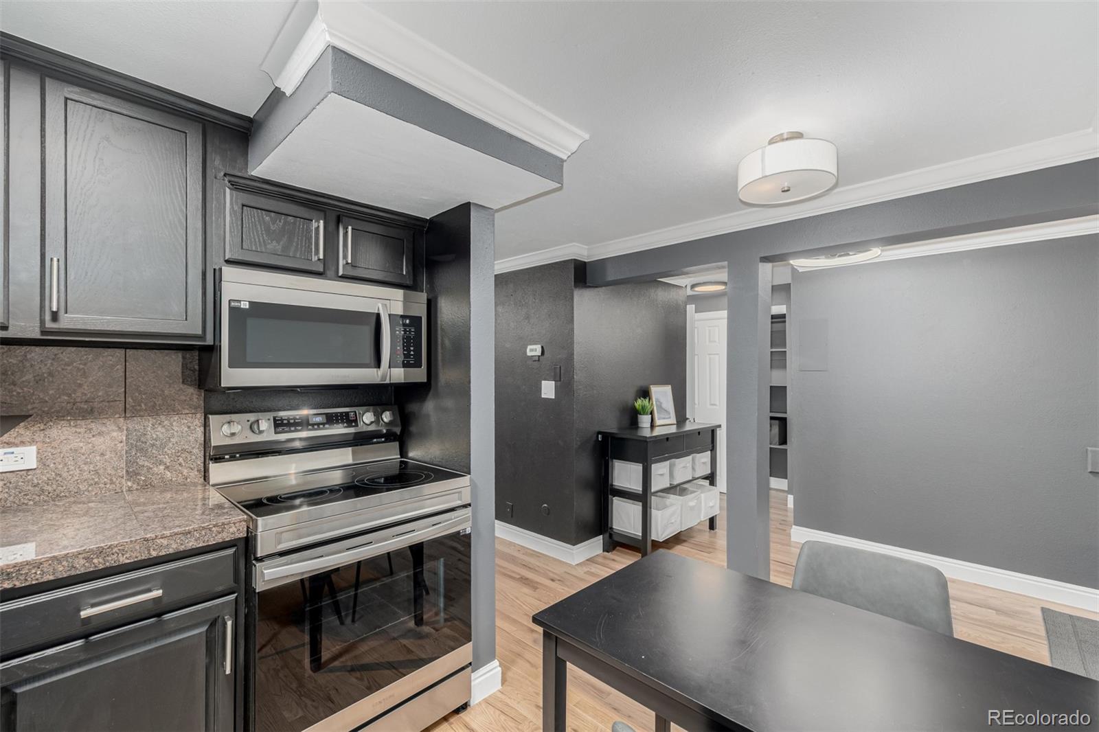 MLS Image #5 for 1390 n emerson street 101,denver, Colorado