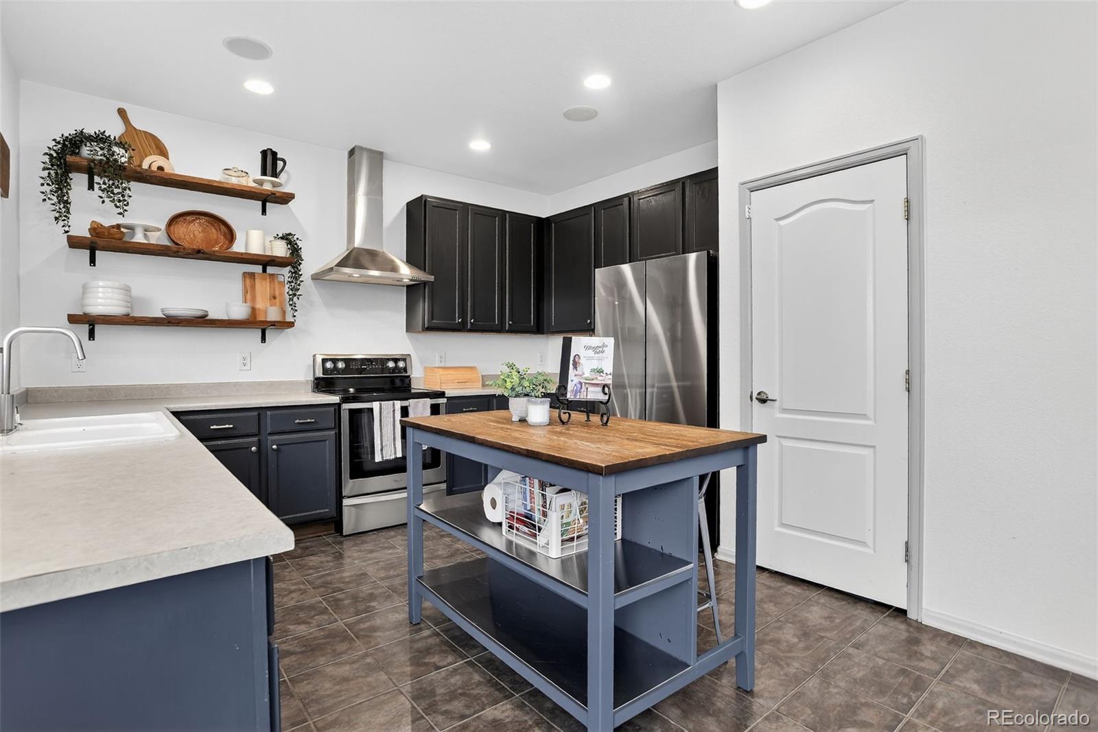 MLS Image #13 for 425  peabody street,castle rock, Colorado