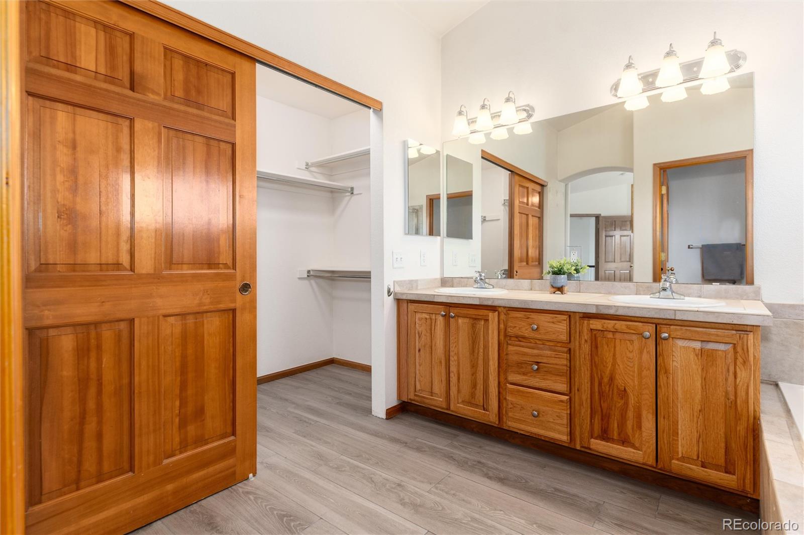 MLS Image #31 for 9610 s dover way,littleton, Colorado