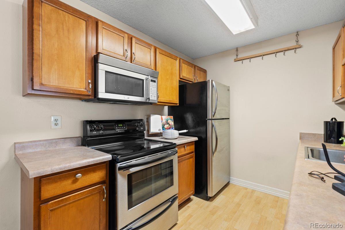MLS Image #14 for 10212 w 80th drive,arvada, Colorado
