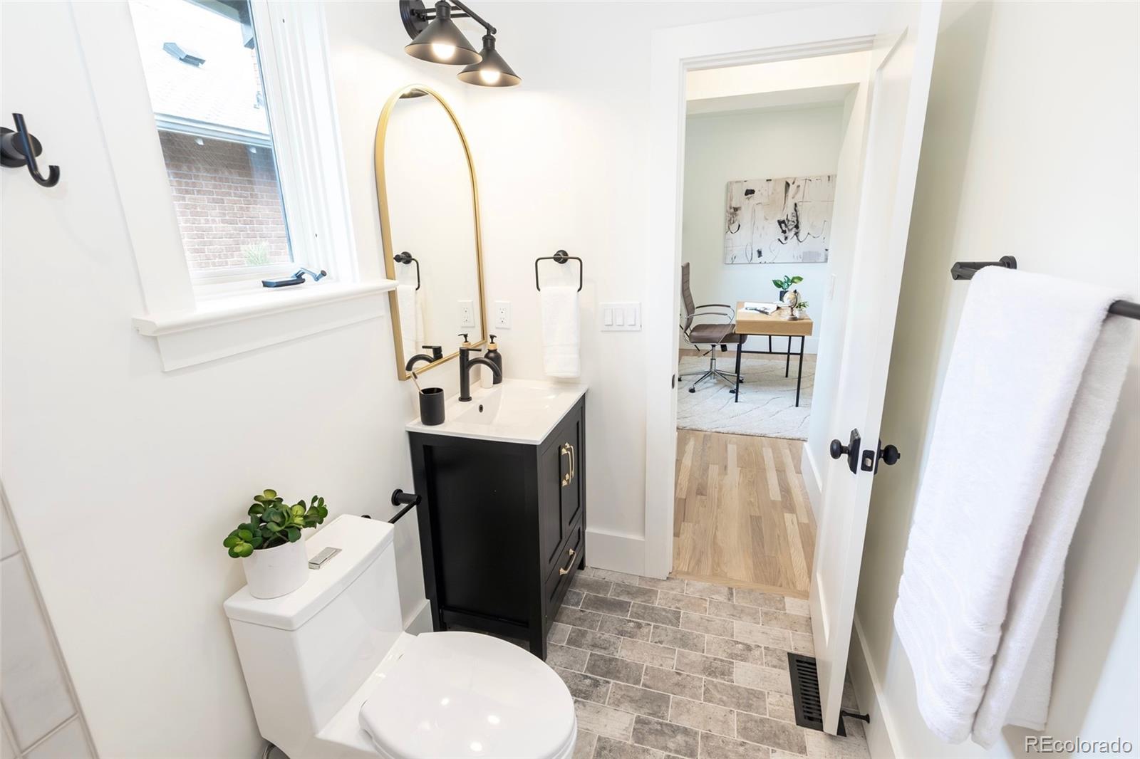 MLS Image #22 for 875 s high street,denver, Colorado