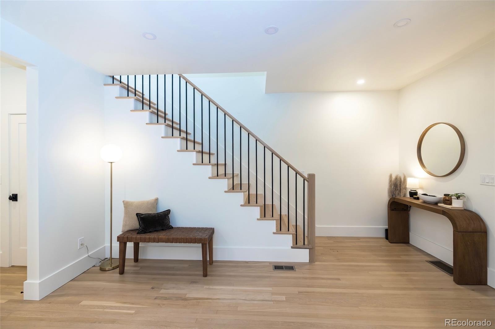 MLS Image #23 for 875 s high street,denver, Colorado