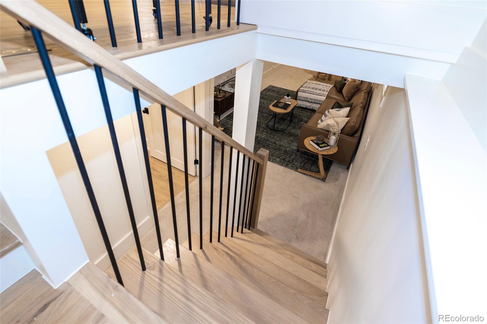 MLS Image #33 for 875 s high street,denver, Colorado
