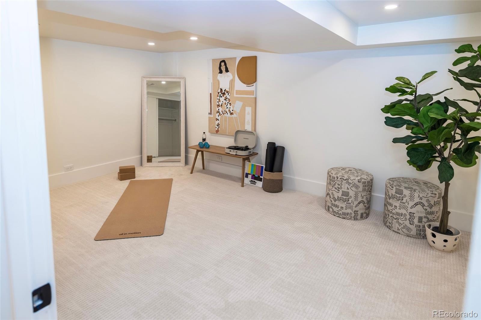MLS Image #36 for 875 s high street,denver, Colorado