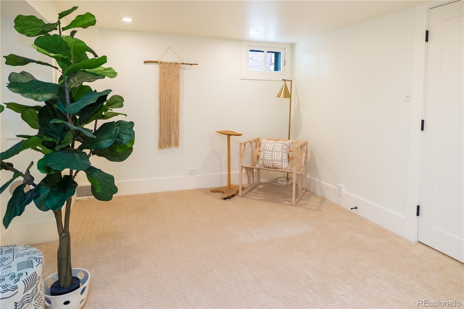 MLS Image #48 for 875 s high street,denver, Colorado
