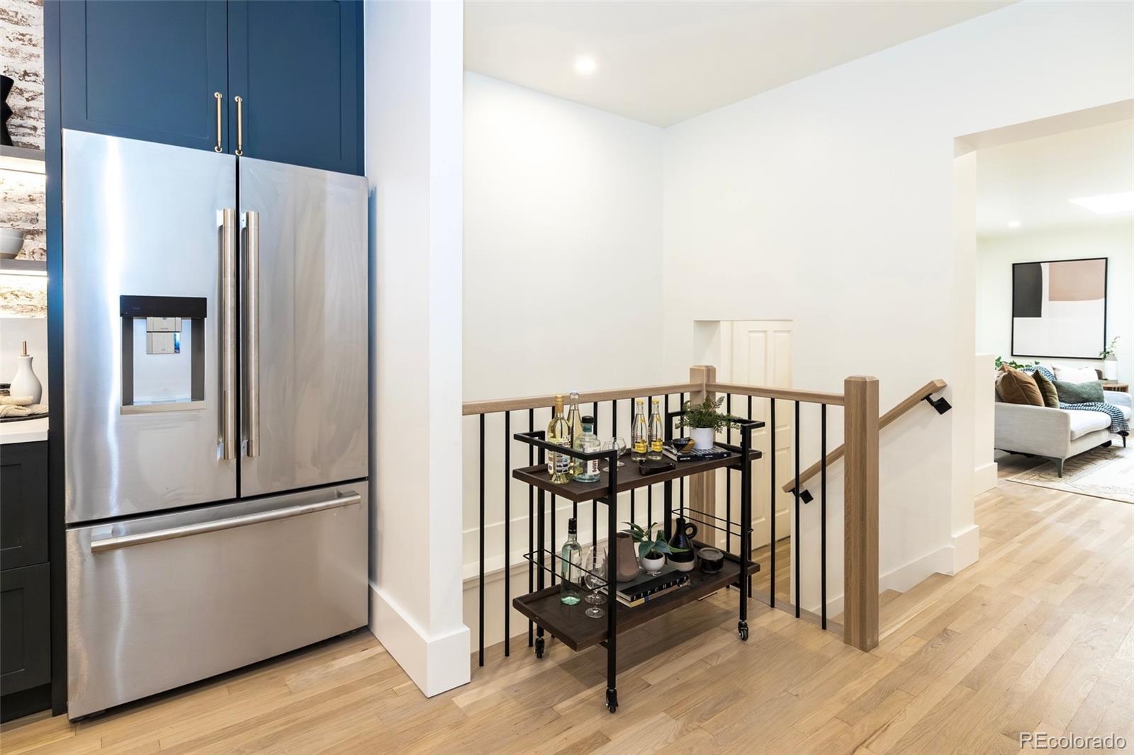 MLS Image #8 for 875 s high street,denver, Colorado