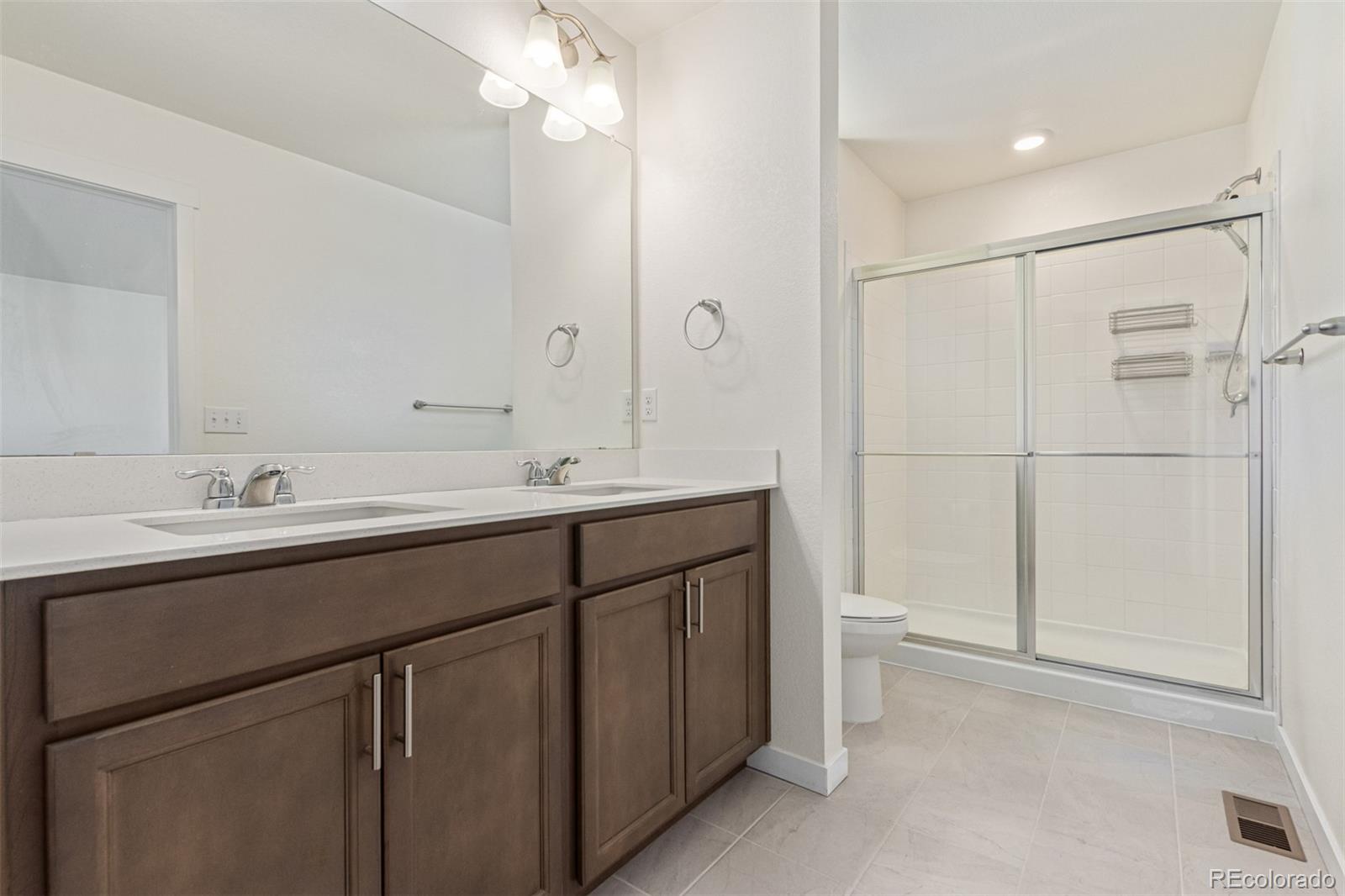 MLS Image #14 for 21821 e 7th avenue,aurora, Colorado