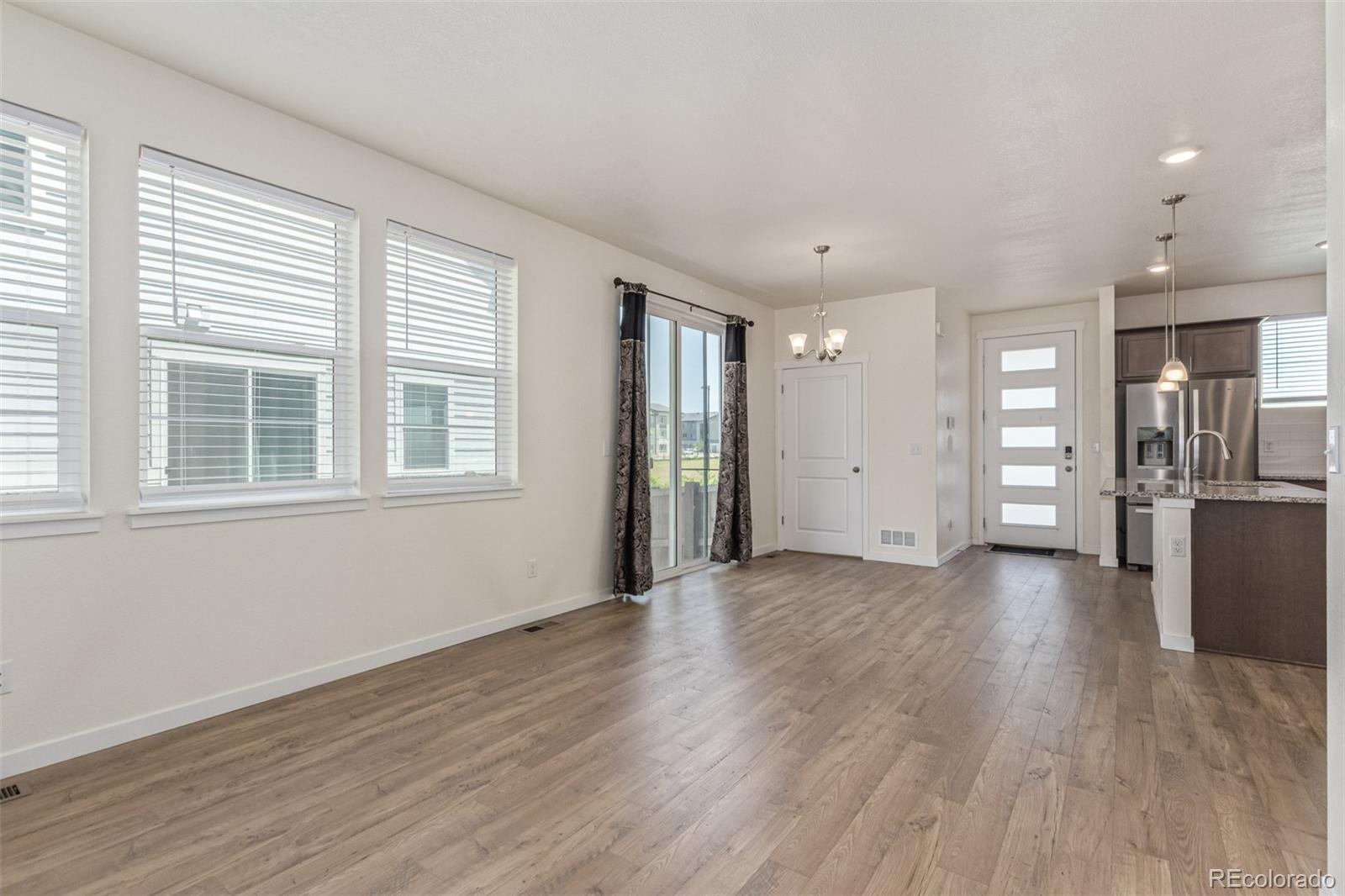 MLS Image #5 for 21821 e 7th avenue,aurora, Colorado
