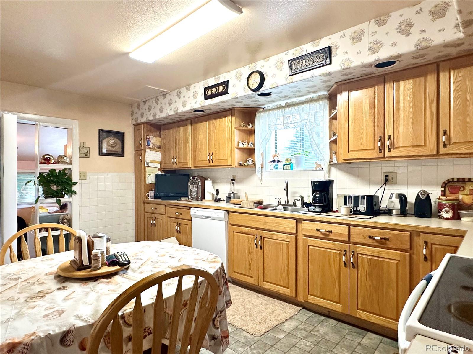 MLS Image #7 for 647  d street,salida, Colorado