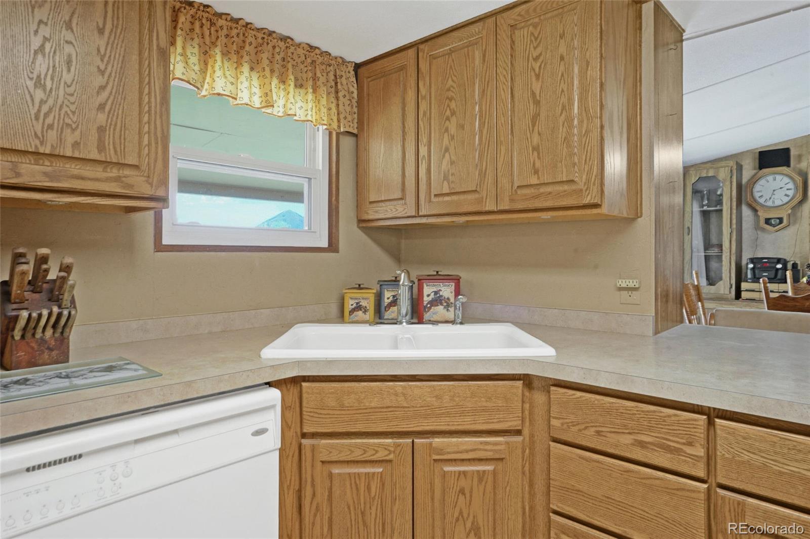 MLS Image #15 for 204  walnut street,la veta, Colorado