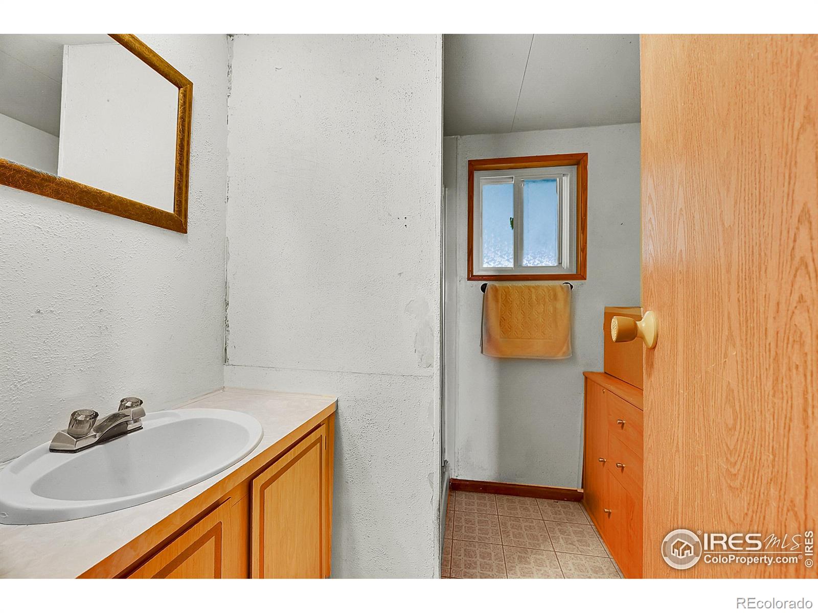 MLS Image #16 for 18247  county road 22 ,fort lupton, Colorado