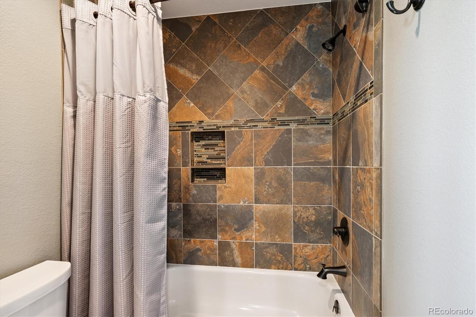 MLS Image #32 for 984  shadow mountain drive,highlands ranch, Colorado