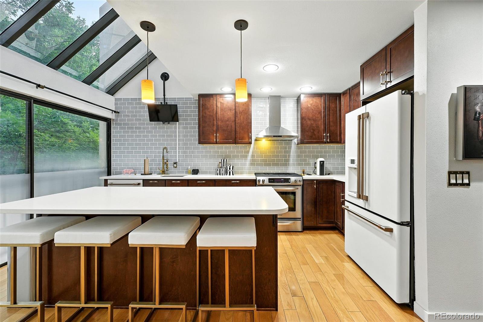 MLS Image #12 for 960 n pennsylvania street 6,denver, Colorado