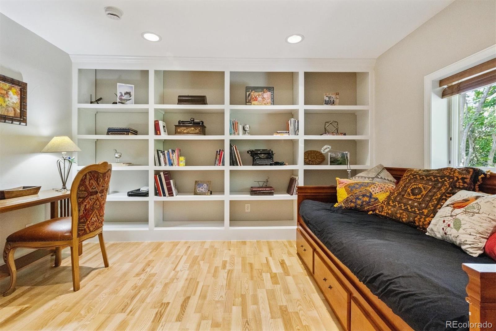 MLS Image #13 for 901 s leyden street,denver, Colorado