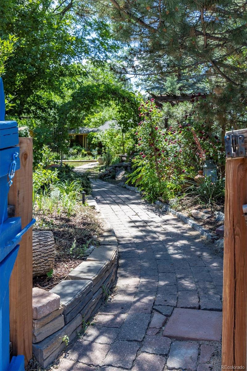 MLS Image #2 for 901 s leyden street,denver, Colorado