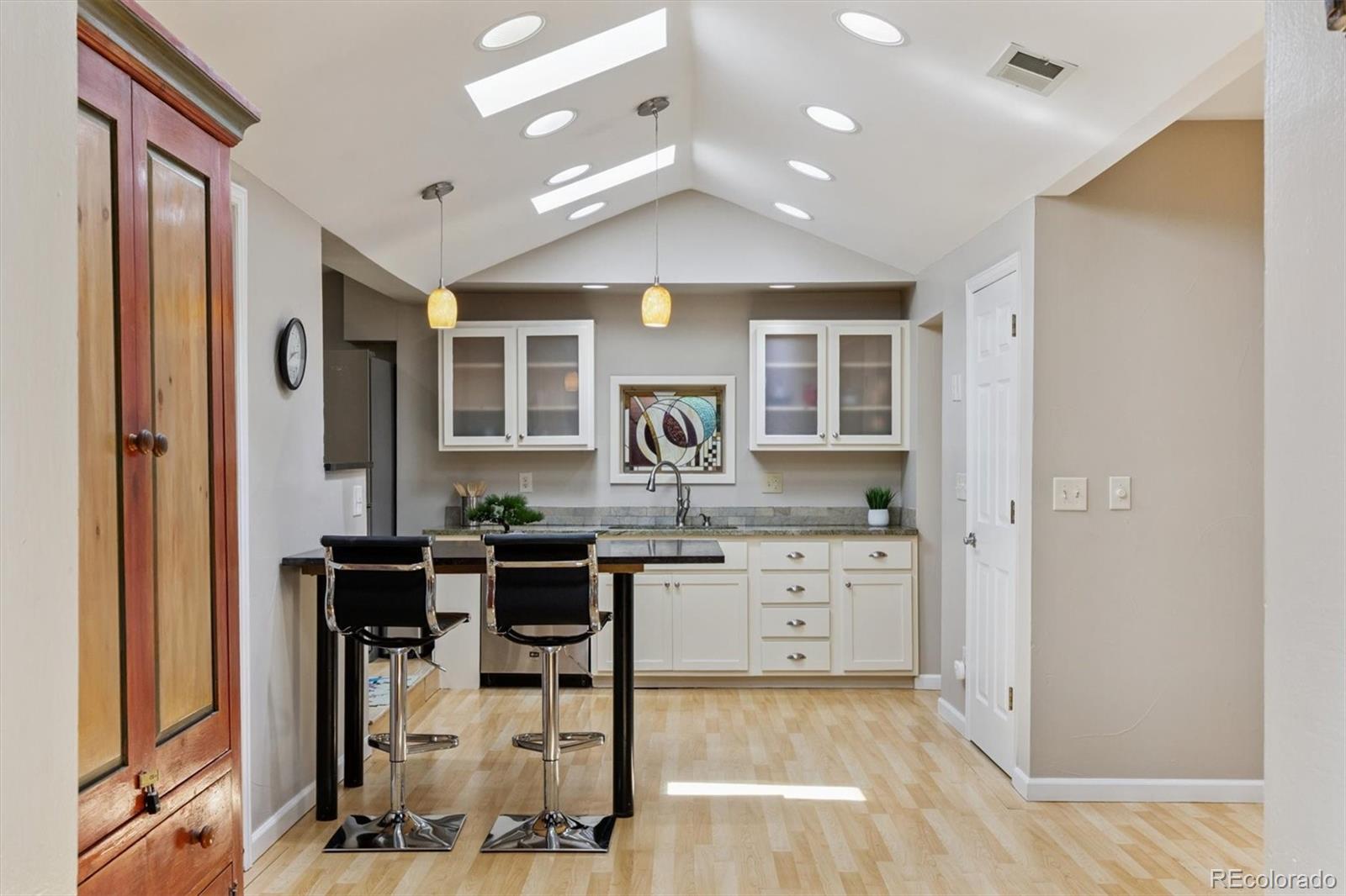 MLS Image #3 for 901 s leyden street,denver, Colorado