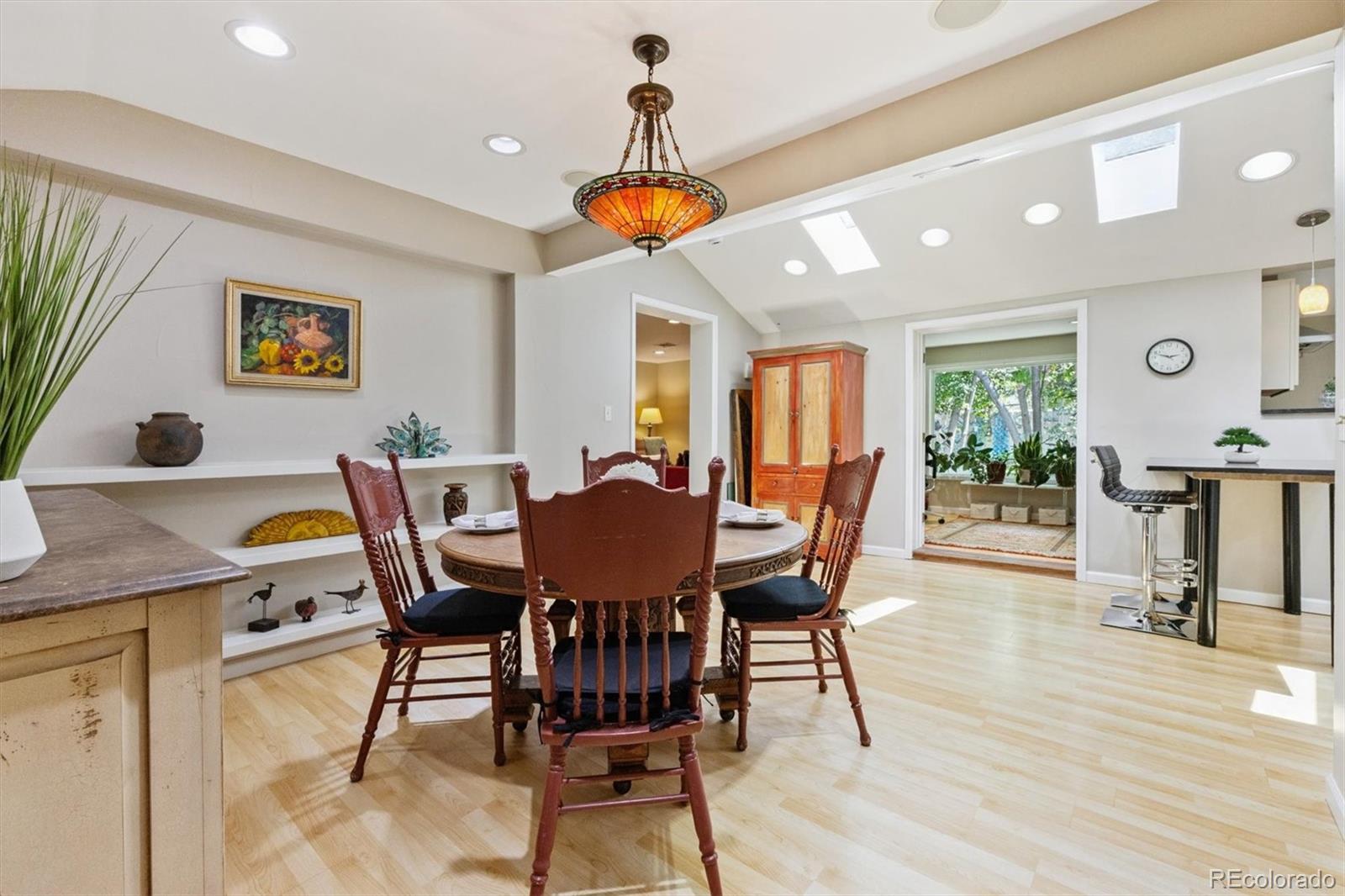 MLS Image #5 for 901 s leyden street,denver, Colorado