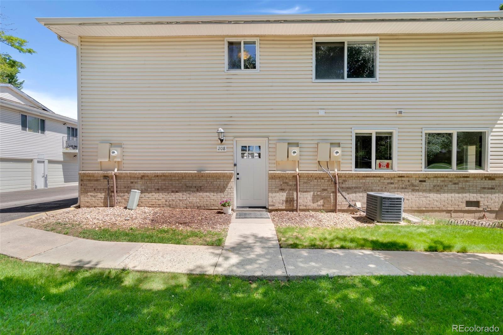 MLS Image #16 for 9255 e lehigh avenue 208,denver, Colorado