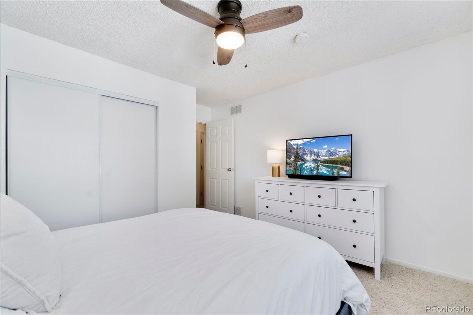 MLS Image #7 for 9255 e lehigh avenue 208,denver, Colorado