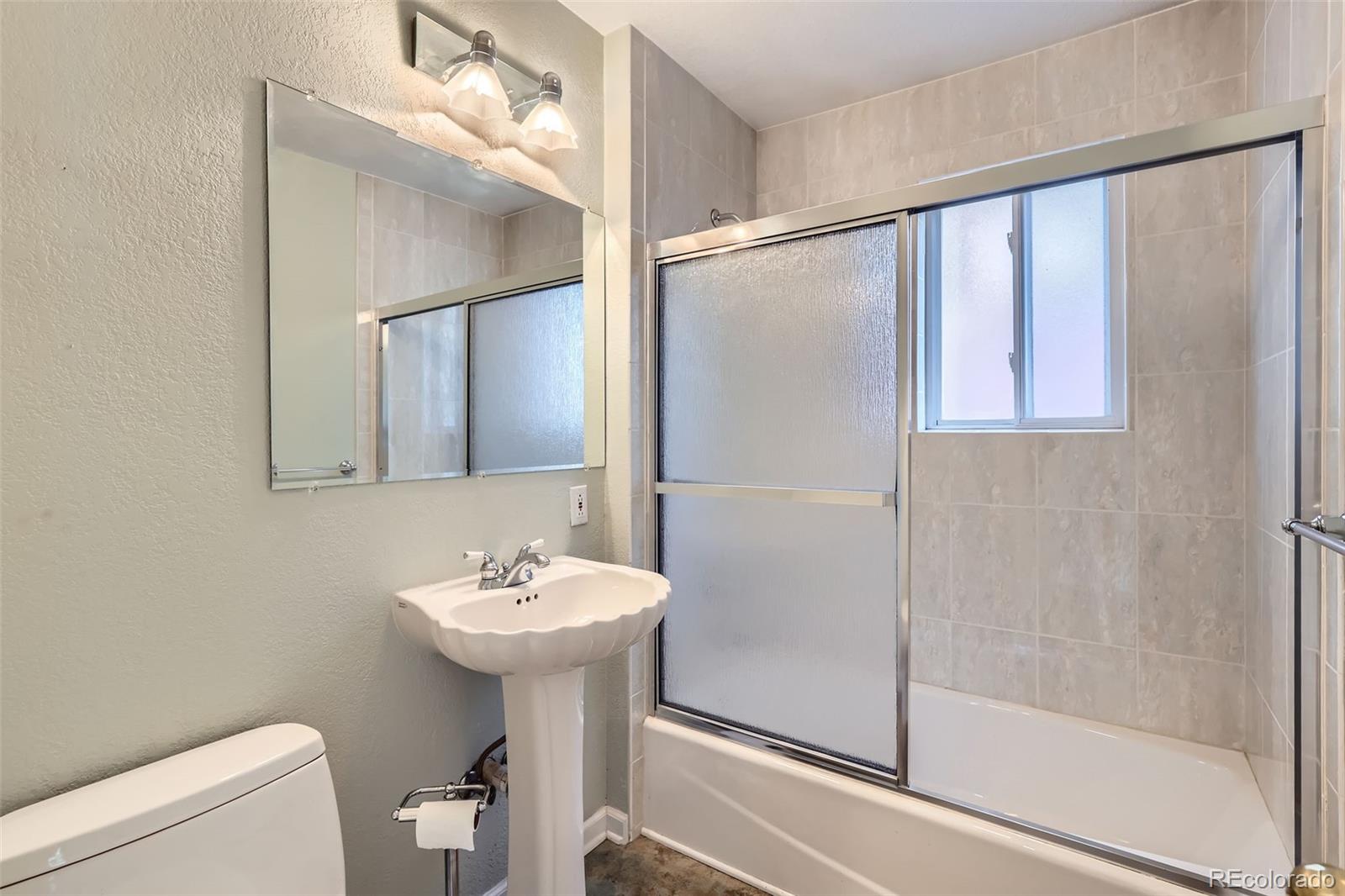 MLS Image #11 for 165 s ogden street,denver, Colorado