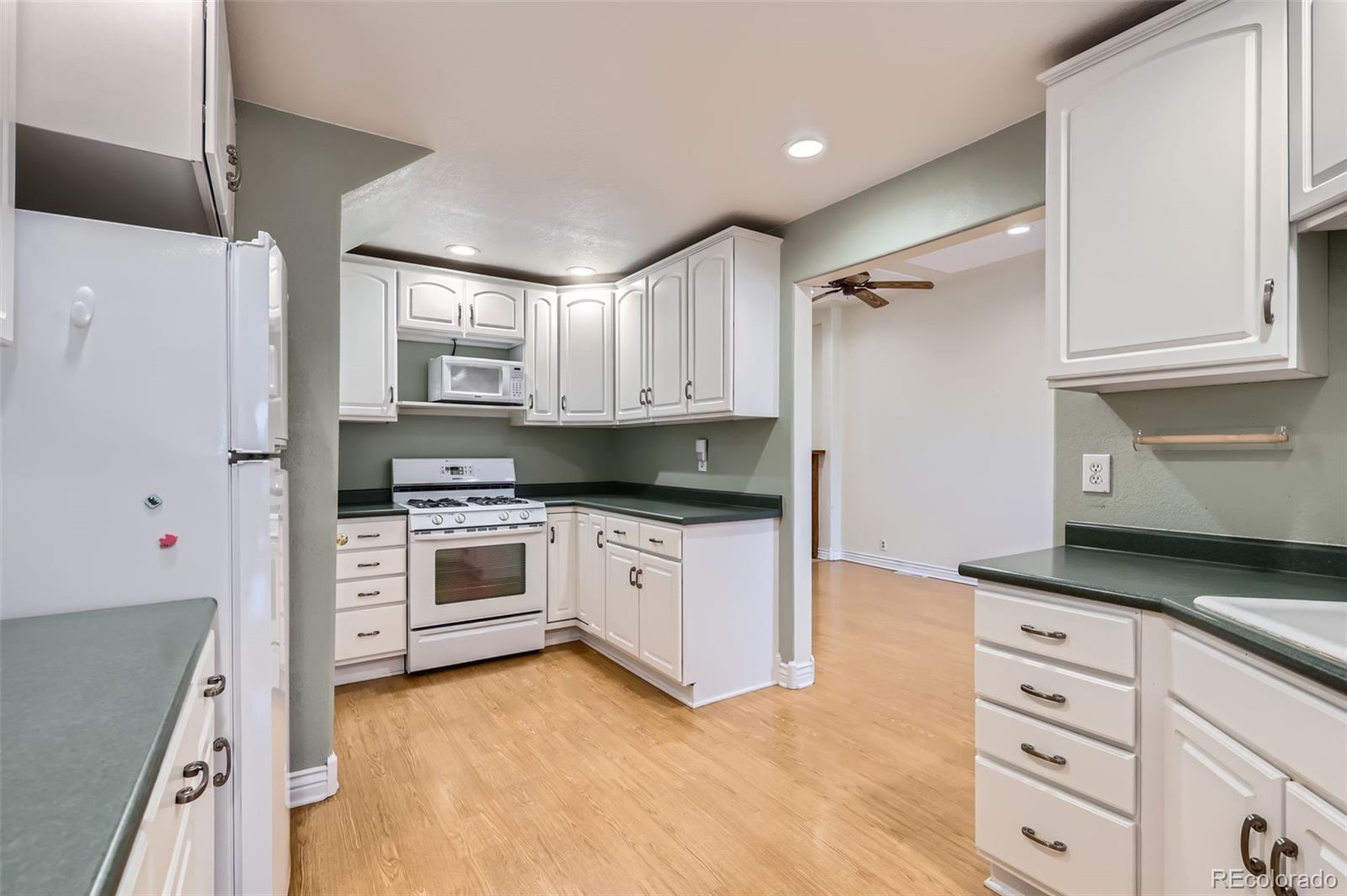 MLS Image #9 for 165 s ogden street,denver, Colorado