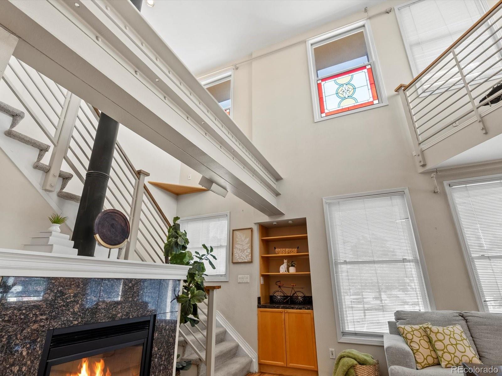 MLS Image #14 for 225 n lincoln street,denver, Colorado