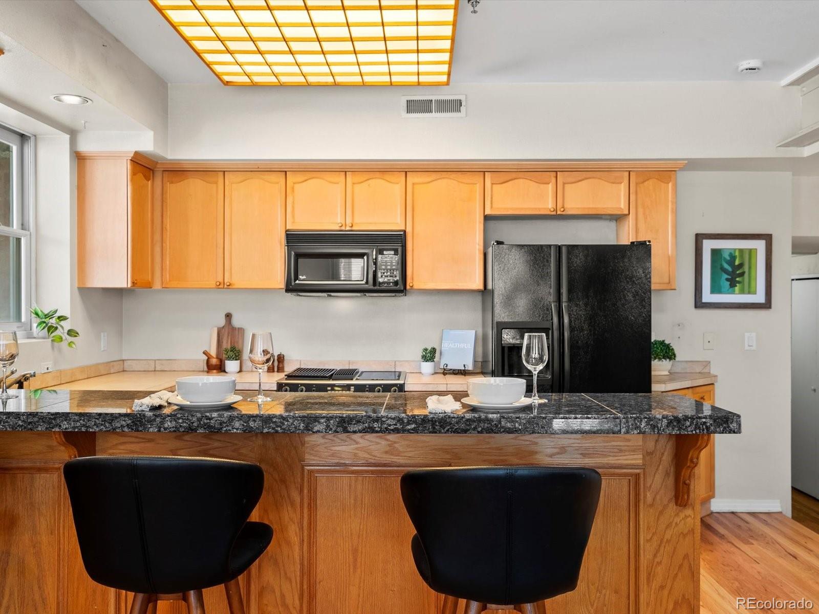 MLS Image #7 for 225 n lincoln street,denver, Colorado