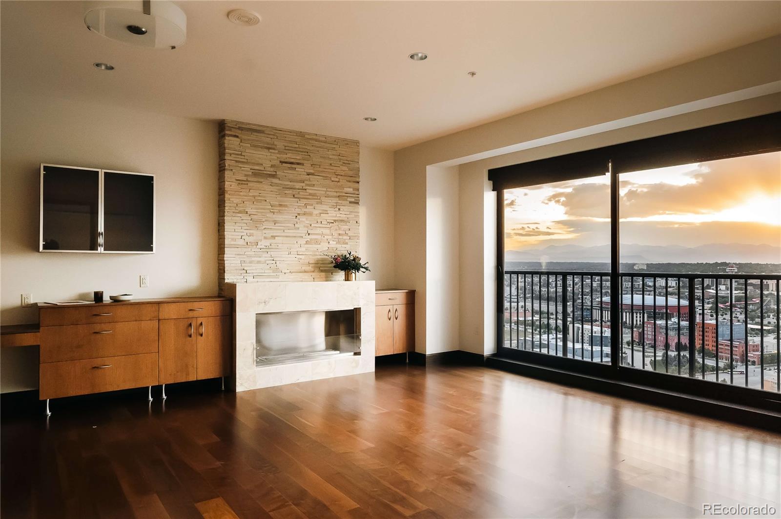 MLS Image #2 for 1133  14th street,denver, Colorado