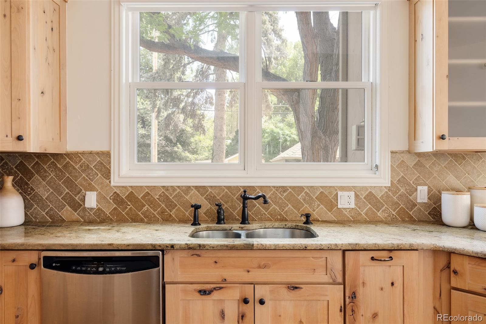 MLS Image #13 for 1364 s lafayette street,denver, Colorado