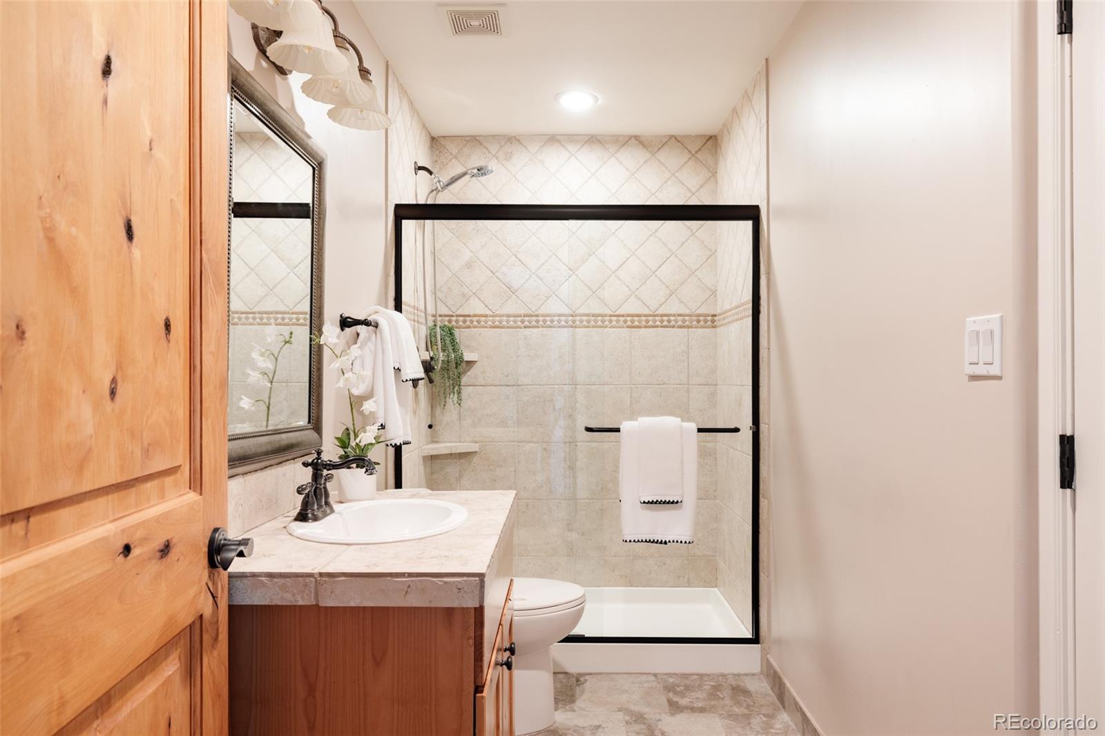 MLS Image #27 for 1364 s lafayette street,denver, Colorado