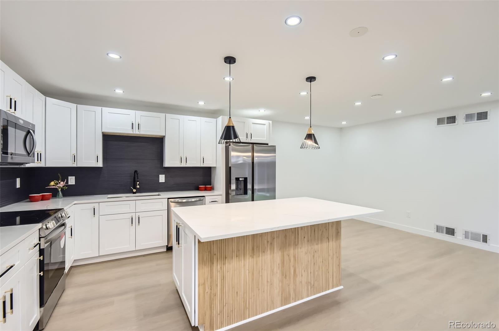 MLS Image #10 for 10295 e evans avenue,aurora, Colorado