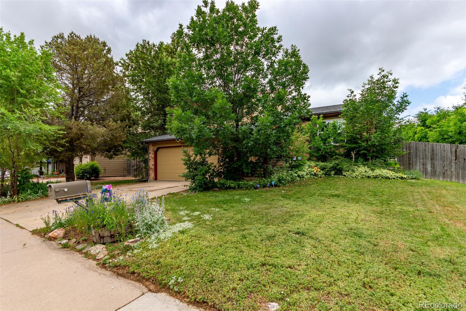 MLS Image #2 for 18206 e loyola drive,aurora, Colorado