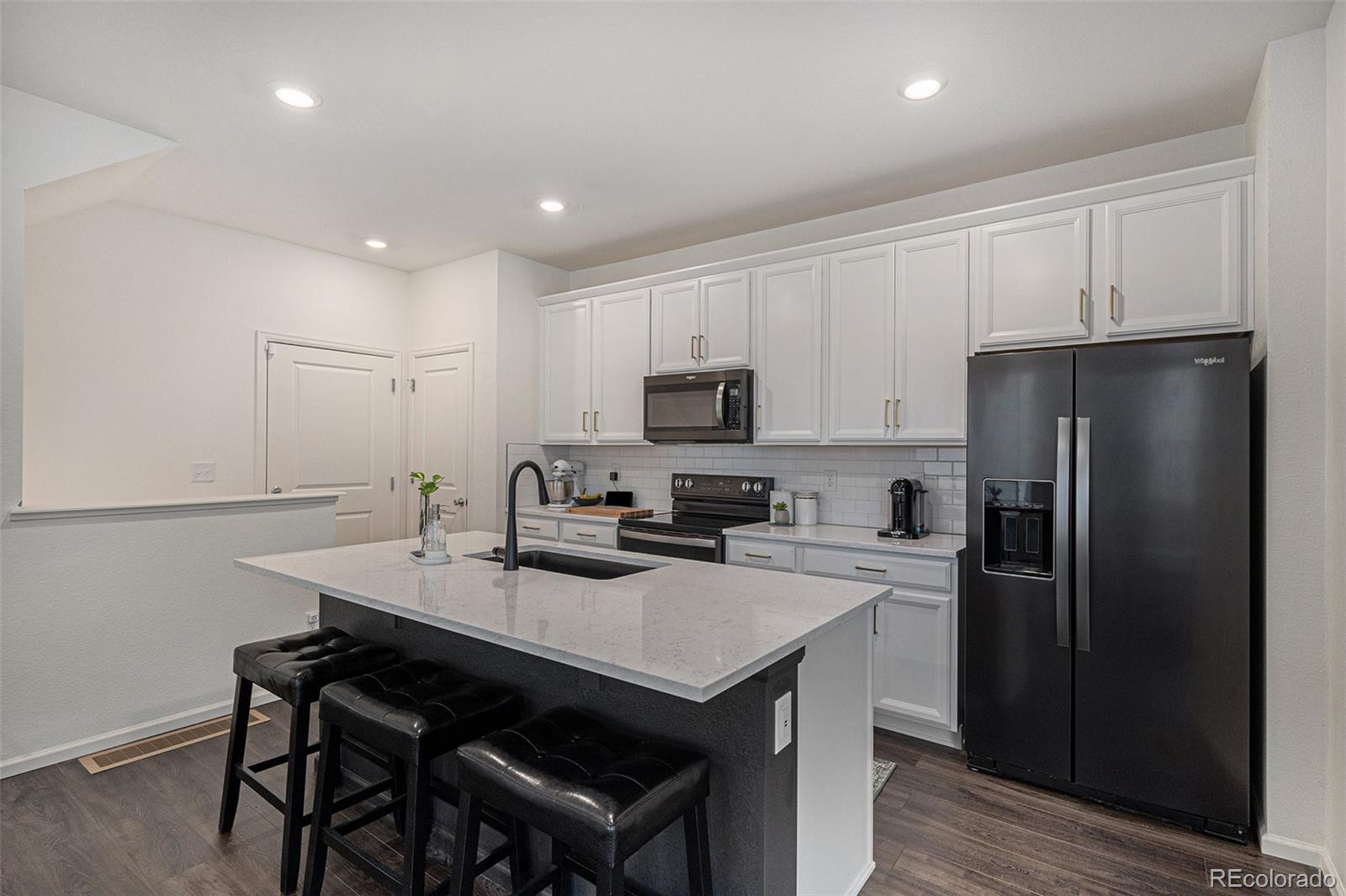 MLS Image #3 for 6027 n netherland court,aurora, Colorado