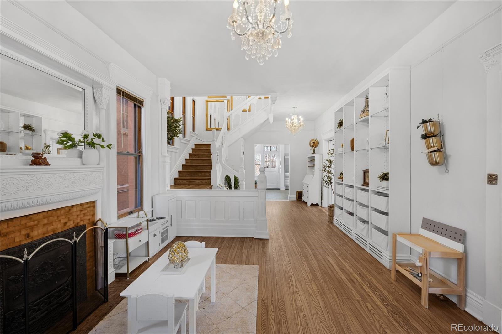MLS Image #5 for 1351 n franklin street,denver, Colorado