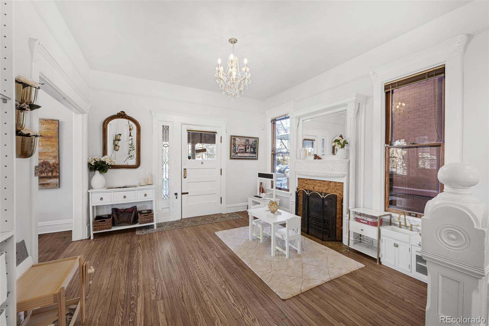 MLS Image #6 for 1351 n franklin street,denver, Colorado