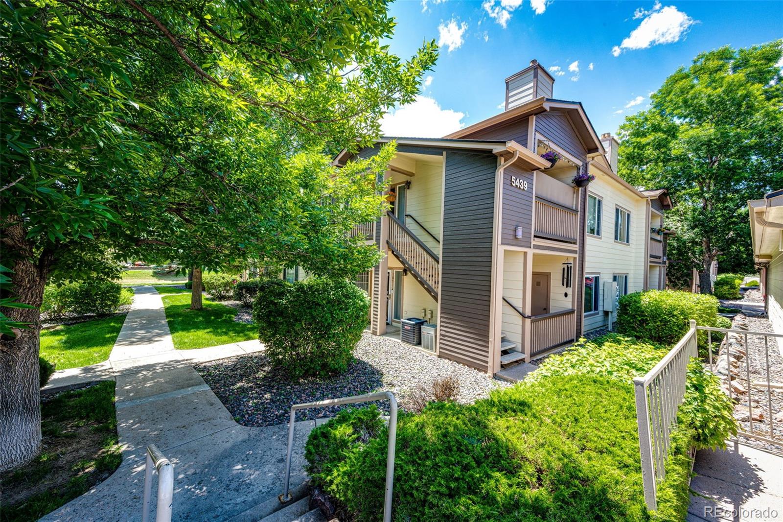 MLS Image #1 for 5439 s dover street,littleton, Colorado