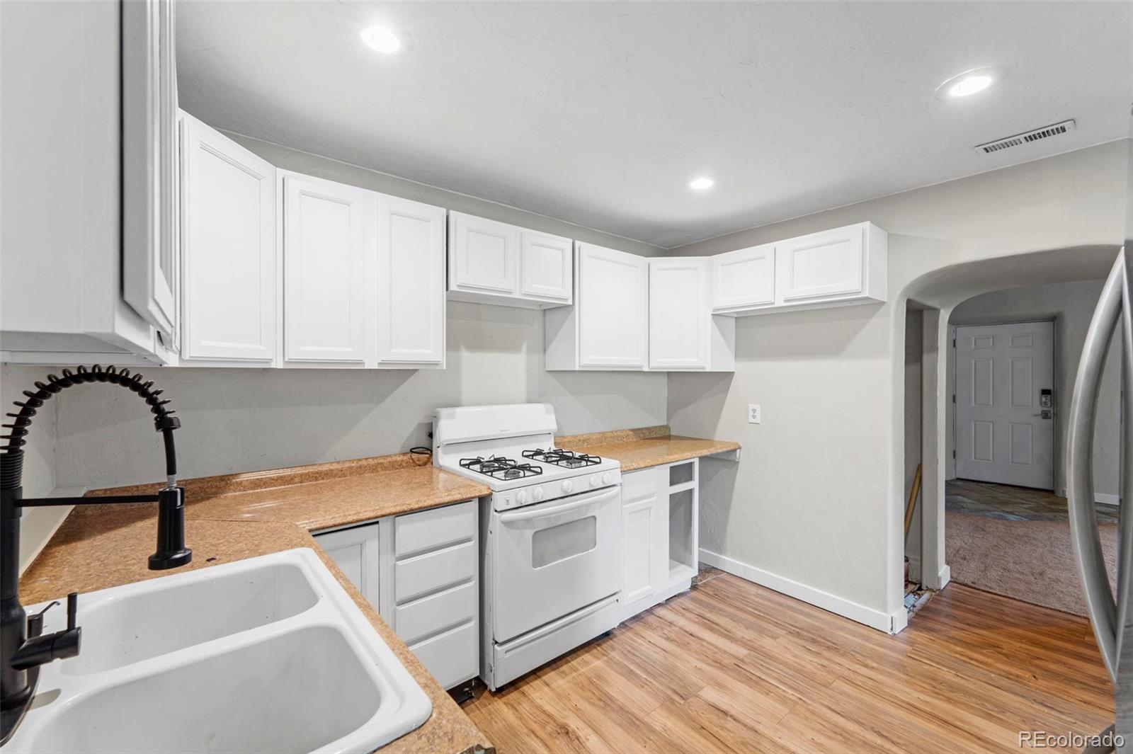 MLS Image #10 for 109 s 24th street,colorado springs, Colorado