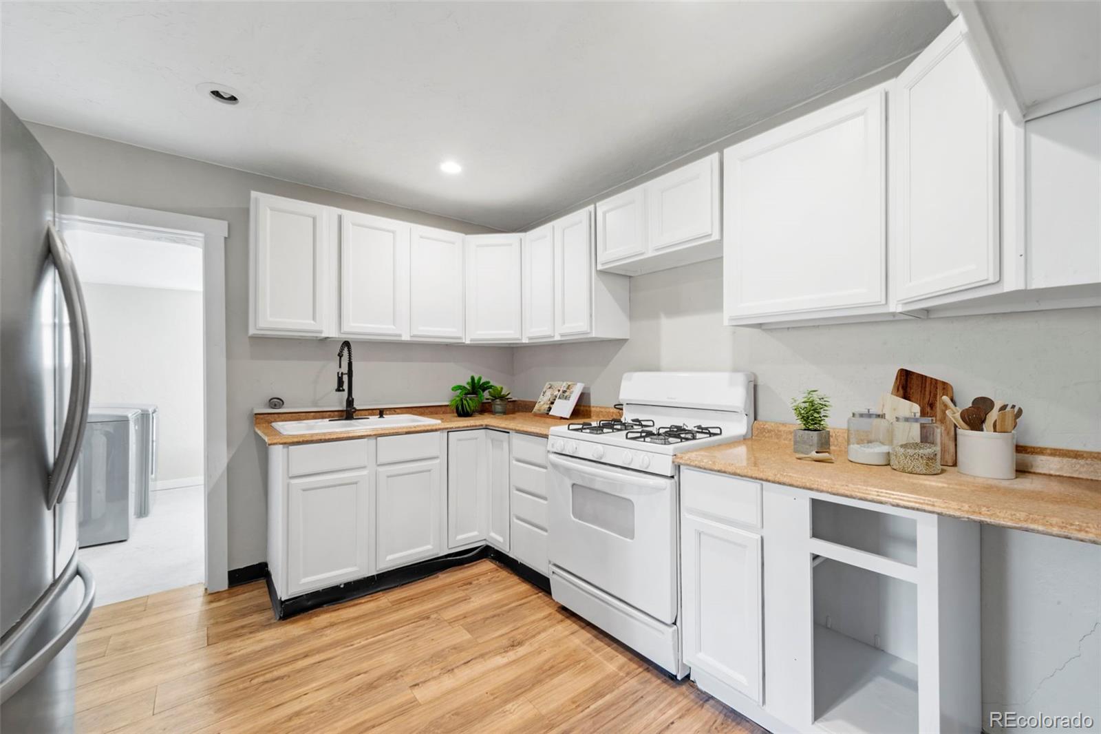 MLS Image #8 for 109 s 24th street,colorado springs, Colorado