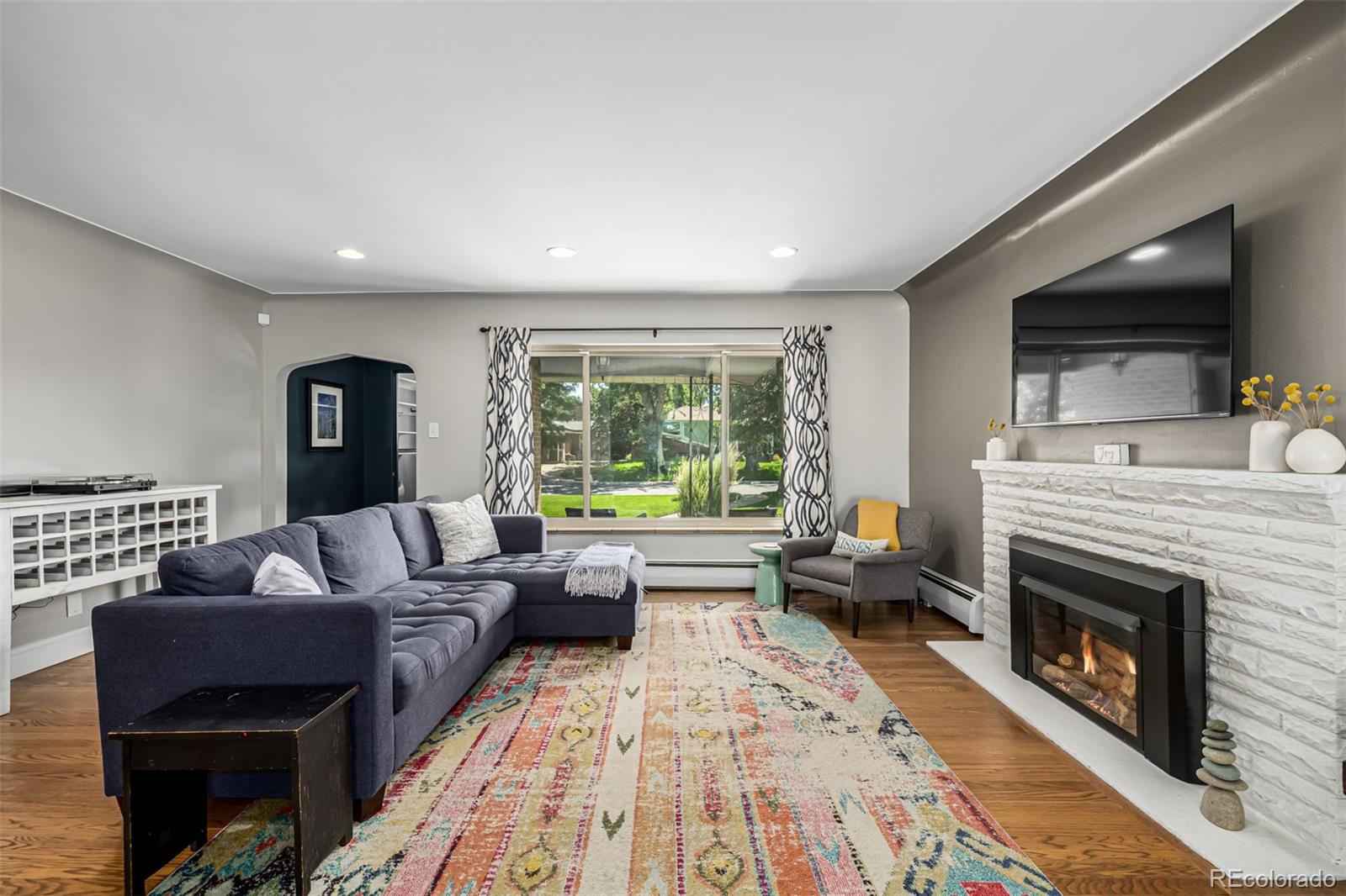 MLS Image #2 for 2845  hudson street,denver, Colorado