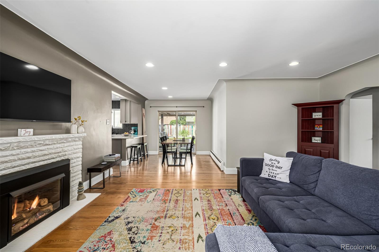 MLS Image #3 for 2845  hudson street,denver, Colorado